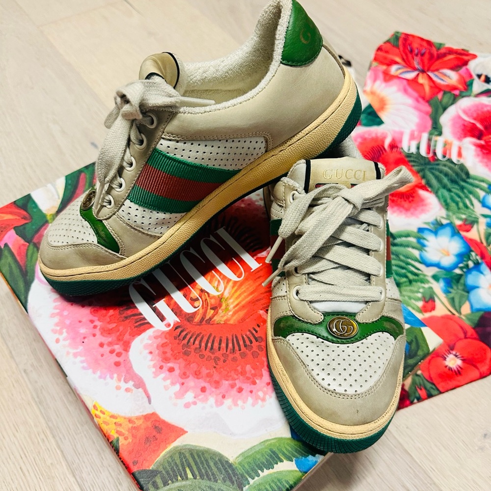 ❌SOLD❌Gucci Screener Suede Beige and Green  Sneakers. Size EU 36